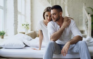 couple learning about what to expect when a loved one is in addiction detox
